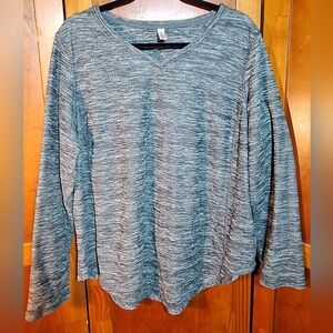 EXERTEK Long Sleeve Relaxed Sweatshirt